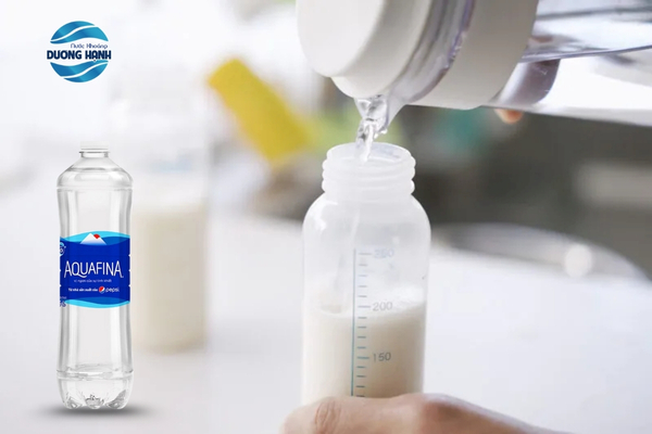 Nước Aquafina Có Pha Sữa Cho Bé Được Không?