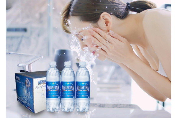 Rửa Mặt Bằng Nước Aquafina Được Không?