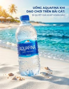 Nước uống đóng chai Aquafina mát lạnh trên bãi biển